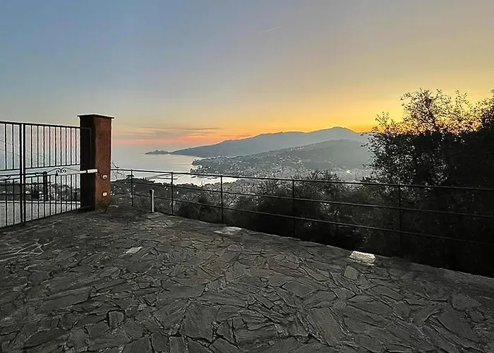 3 Bedroom Beautiful In Rapallo