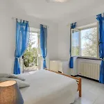 3 Bedroom Gorgeous Home In Rapallo