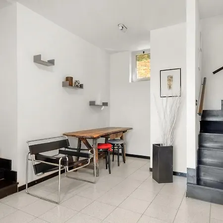 3 Bedroom Beautiful In Будинок відпочинку Рапалло