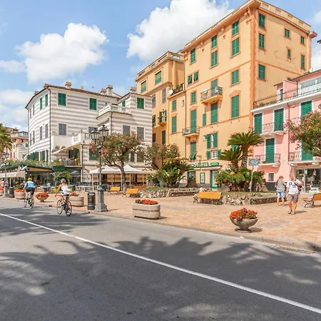 3 Bedroom Gorgeous Home In Rapallo Feriehus *