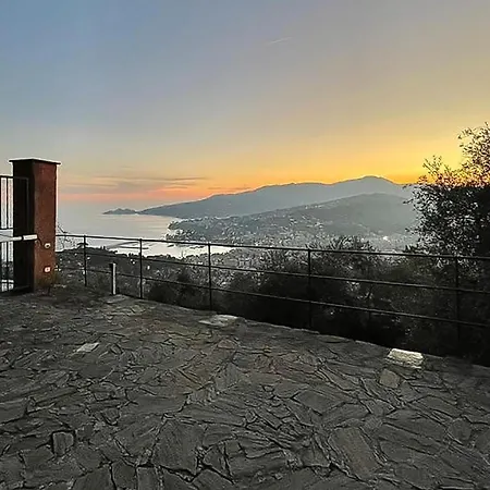 3 Bedroom Beautiful In Рапалло